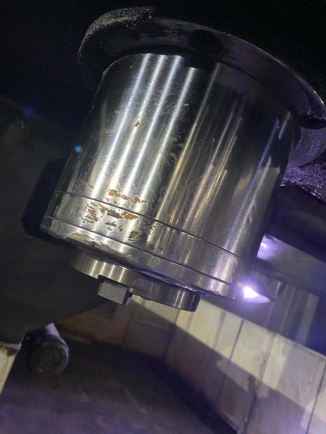 出售：浙江华特3000&#215;2000数控龙门一台