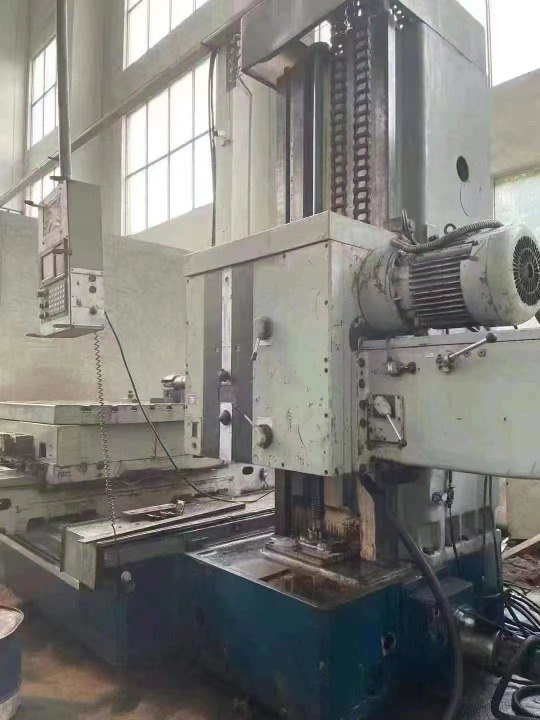 出售俄罗斯125数控镗，工作台1.6&#215;1.8米