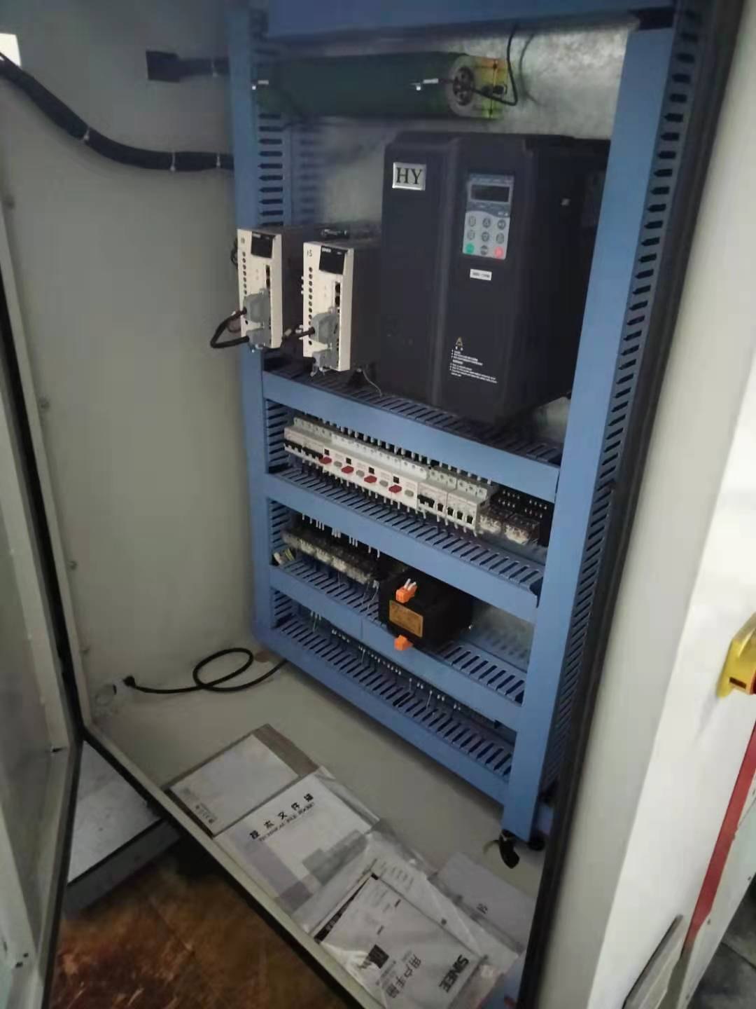 打包出售两台准新数控车61801500和61803000仅试加工