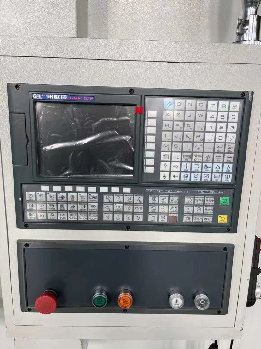 准新机61100/2米数控车床