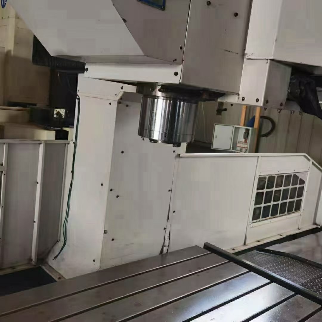 出售:2018年准新机3022南通距盛龙门 系统.日本三菱M80，分体驱动器 三轴行.