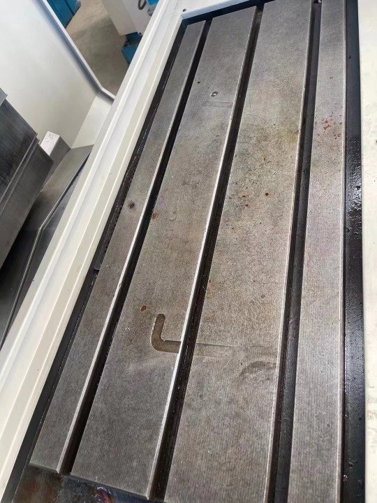 出售：北京一机715数控铣