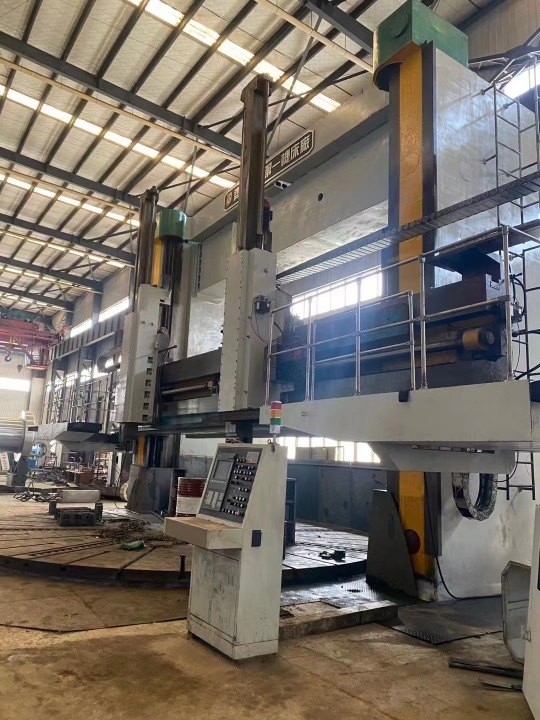齐齐哈尔8米立车一台 加工高度5米 承重量200T