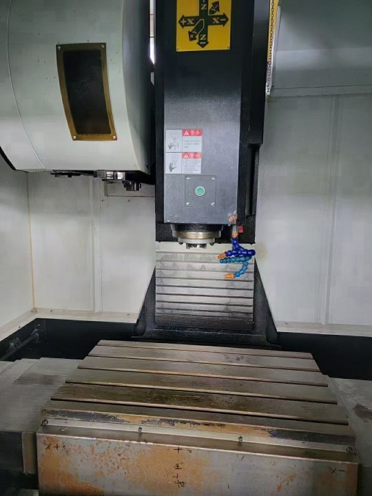 出售:2018年台群T-V856，准新机，三菱M80系统，BT40主轴/10000转，三线滚柱.