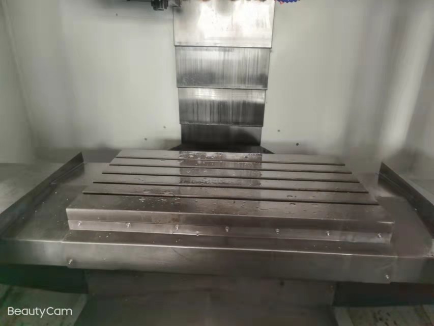 到货同款两台德扬850加工中心 三菱M70系统 三轴重型滚柱线轨 主轴BT40/1000.
