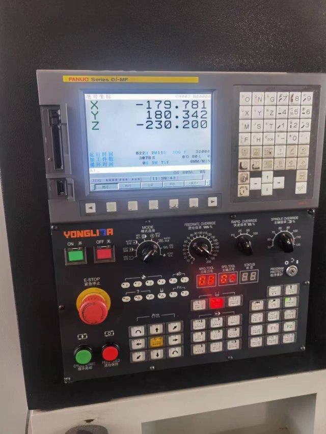 永达力850加工中心 基本没咋用 行程800-500-530 三轴线轨，24刀，主10000转.