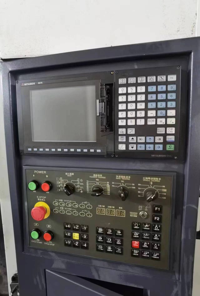 和泰CNC—1580数控铣床 三菱M70A包系统 正宗台正床身/三轴硬轨 Y四条轨道 .