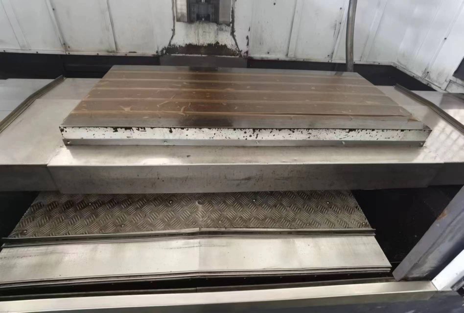 和泰CNC—1580数控铣床 三菱M70A包系统 正宗台正床身/三轴硬轨 Y四条轨道 .