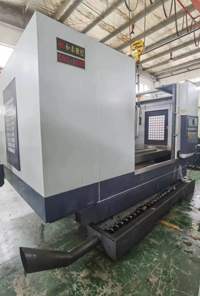 和泰CNC—1580数控铣床 三菱M70A包系统 正宗台正床身/三轴硬轨 Y四条轨道 .