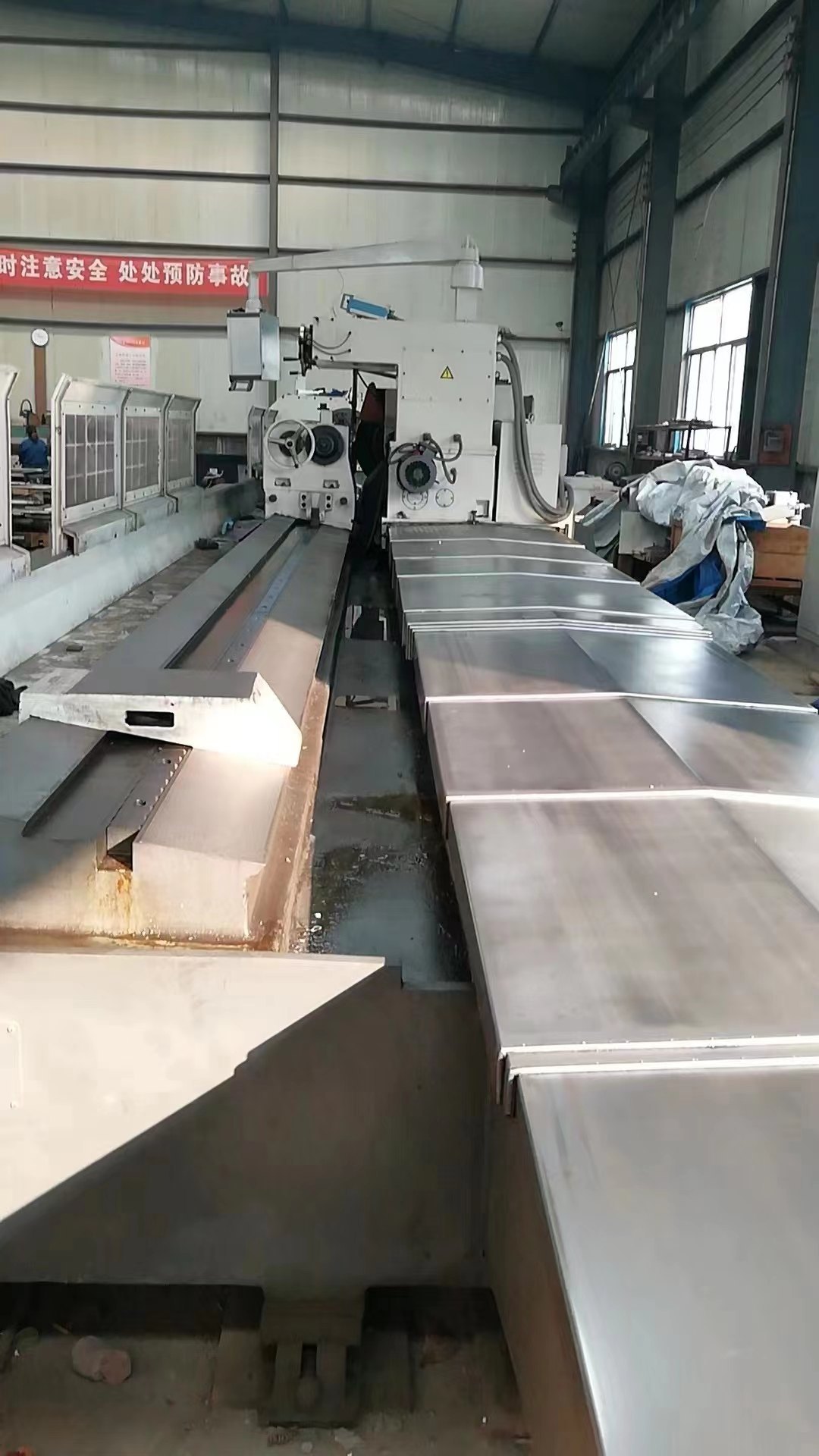 上海机床厂H247专用外圆磨床，回转直径8009.5米安装.