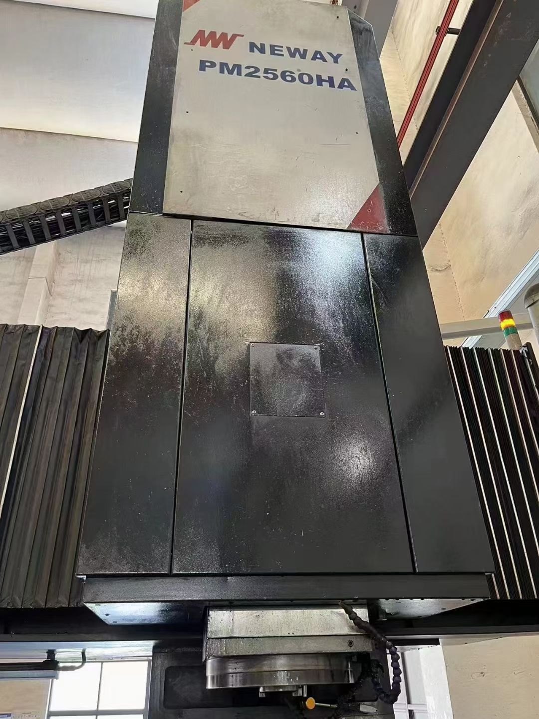 纽威2560龙门加工中心