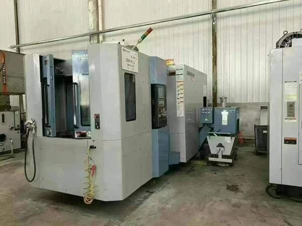 还剩后1台韩国斗山HP4000卧式加工中心，系统法纳克31i.