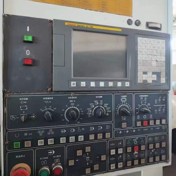 台湾油机800数控立车。油机立车YV-800ATC。日本FANUC.