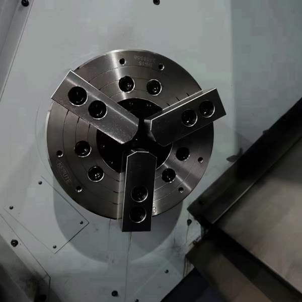 台湾凯伯3512数控车床，15寸液压卡盘，主电机22/26KW.