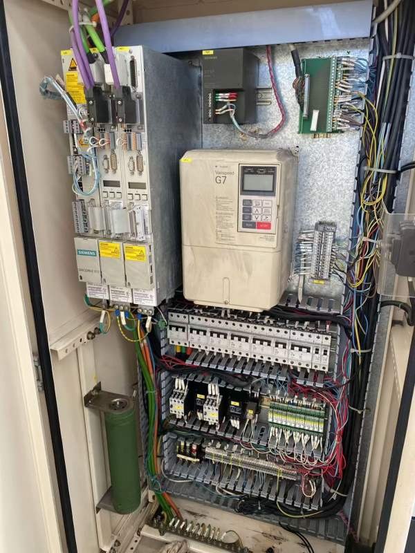 出售两台北一XKA714F，XKA714A，05年产，一台法拉克MC.