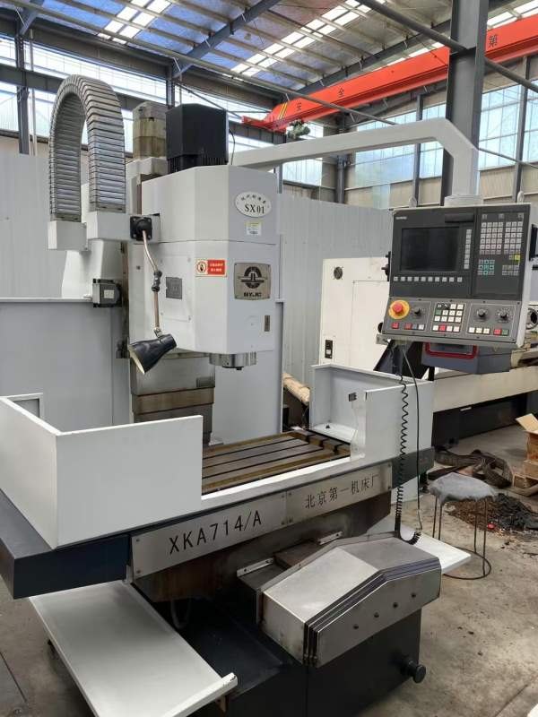 出售两台北一XKA714F，XKA714A，05年产，一台法拉克MC.