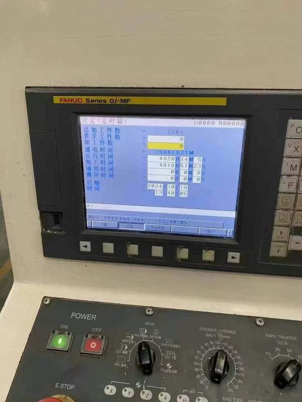 普拉迪数控科技PIA-CNC4500型材机，同款两台。工作台.