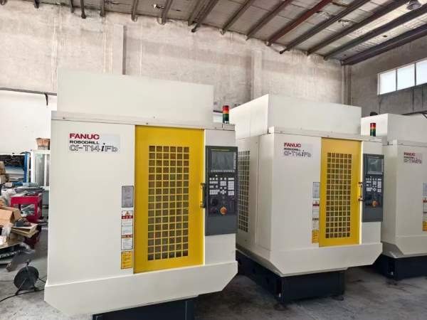 同款5台原装发那科小黄机品牌：FANUC-T14iFb年份：201.