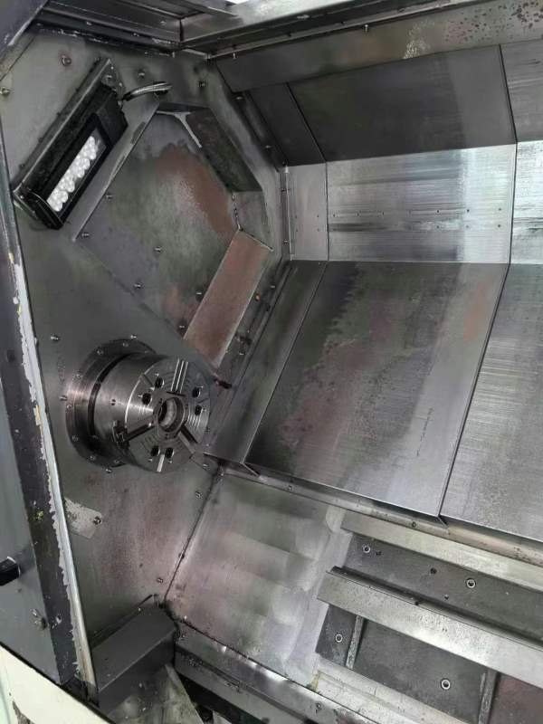 刚到台湾丽伟T8斜车  10寸中空卡盘  加工长度一米  重.