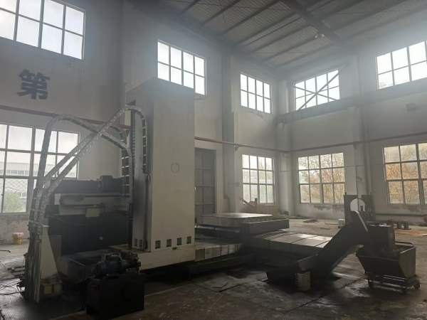 中捷6513数控镗床。型号:中捷6513X轴行程:4000Y轴行程.