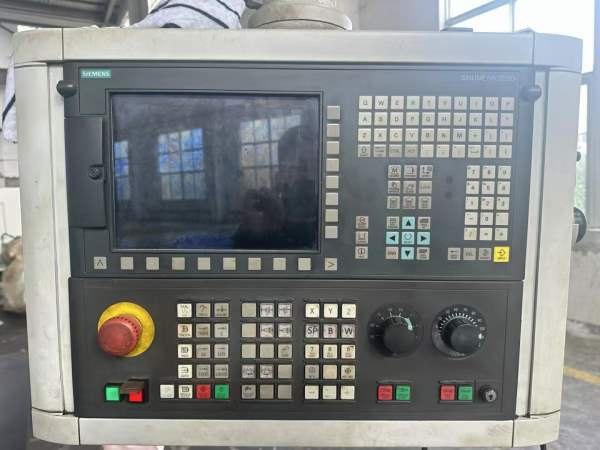 中捷6513数控镗床。型号:中捷6513X轴行程:4000Y轴行程.