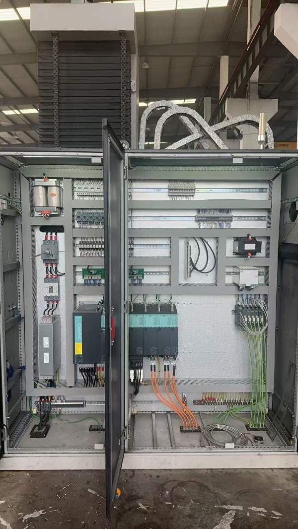 中捷6513数控镗床。型号:中捷6513X轴行程:4000Y轴行程.