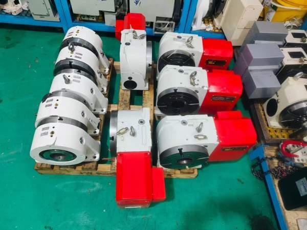 同款五套，台湾景益255四轴，发那科系统，液压锁紧，.