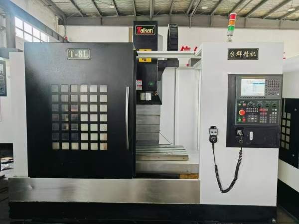 买下四台台群T8L两线一硬加工中心，发那科OI-MF Plus.