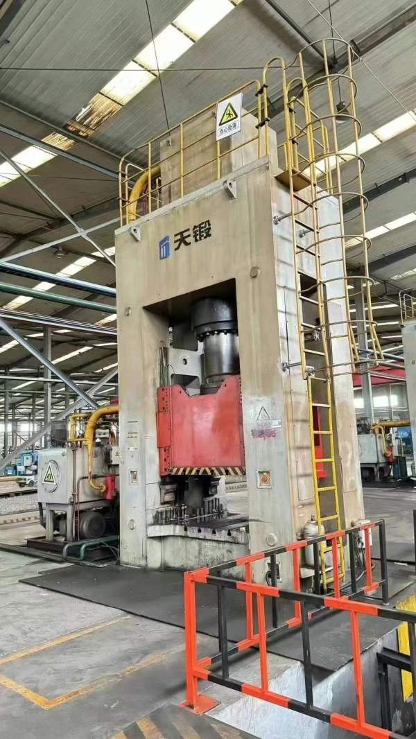 天锻精品1000吨同款两台，有效台面1200/1400安装少用_