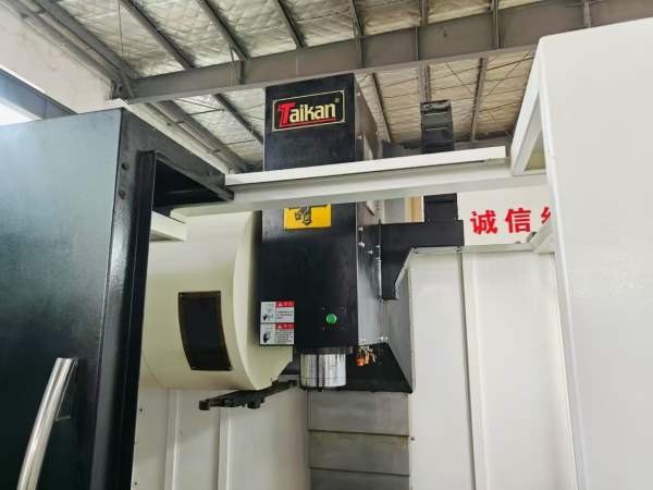 四台台群T8L两线硬一加工中心，发那科OI-FM Plus系统.