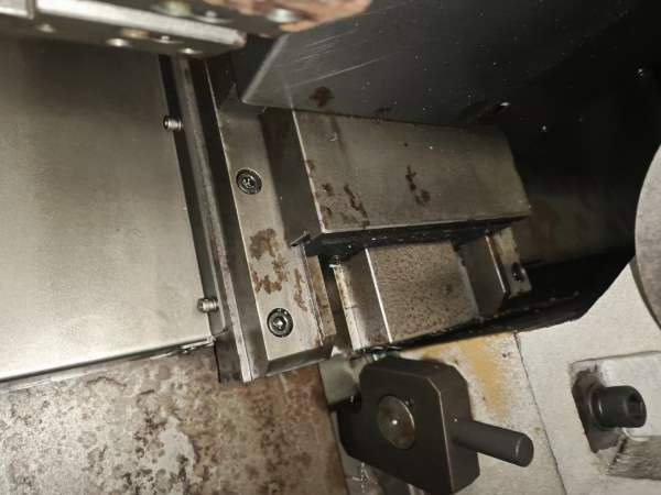铜川工厂刚刚拿下15台琥正10寸数控车，加工长度1500mm.