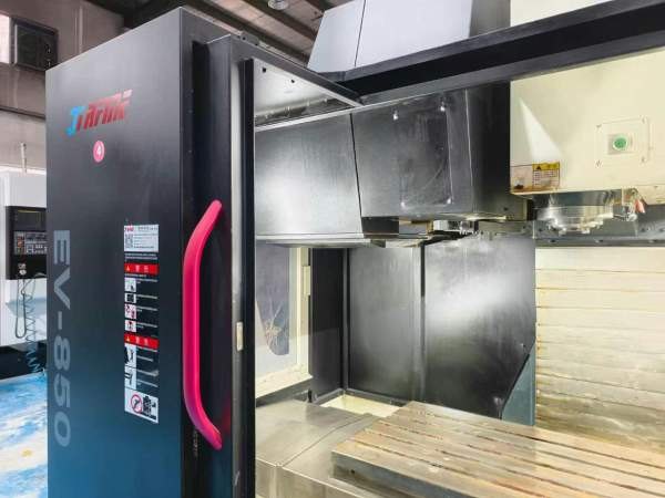 品牌：乔峰 EV-850年份：2023年系统: 三菱M80触屏主轴.