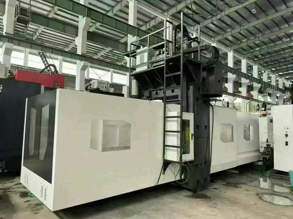 仓库刚到宝熠2516龙门加工中心工作台2.5X1.4 门宽1.65.