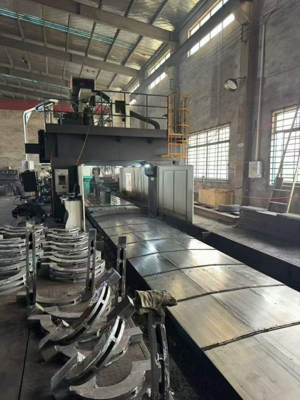 上海工厂刚刚买下威达2080龙门加工中心 工作台2X8米 .