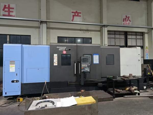硬货，原装斗山800数控车床，32寸卡盘，主轴通孔320，.