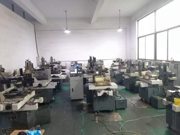 富阳工厂15台2021年线切割打包批发！2台7735。。5台77.