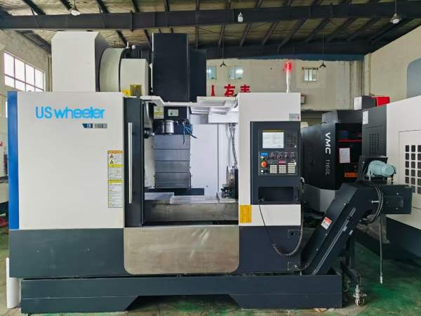 杭州蕙勒1100两台都带320四轴，BT50主轴的