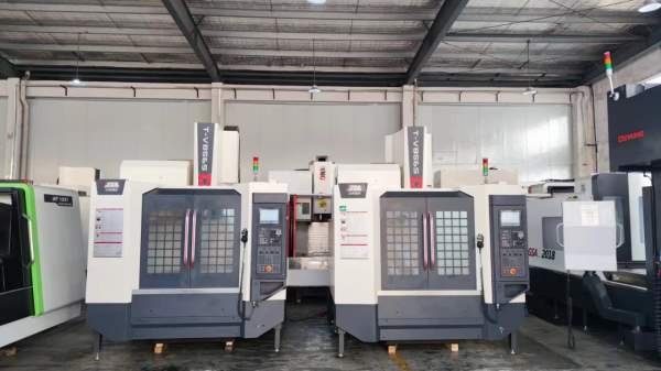 同款2台台群T-V856S立式加工中心年代: 2022年系统：三.