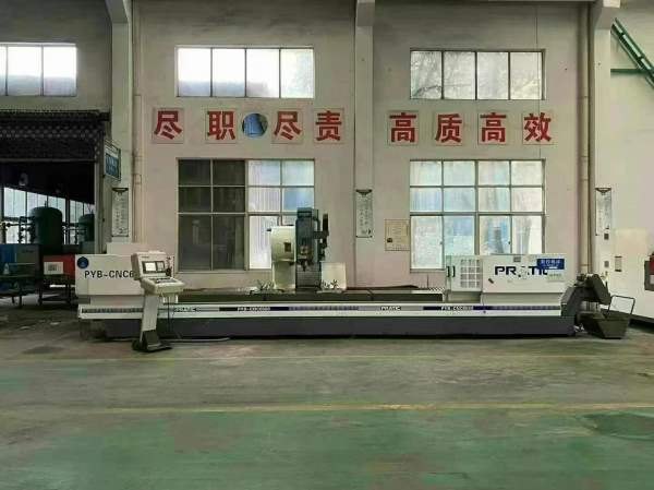 还剩后一台普拉迪数控科技PYB-CNC6500型材机，铸铁床.
