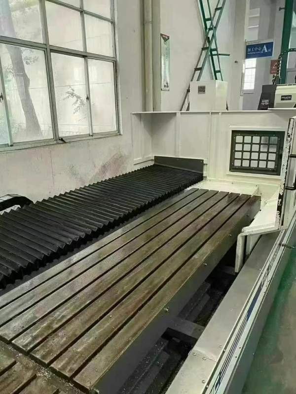 还剩后一台普拉迪数控科技PYB-CNC6500型材机，铸铁床.