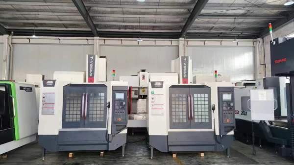 同款2台台群T-V856S立式加工中心年代: 2022年系统：三.