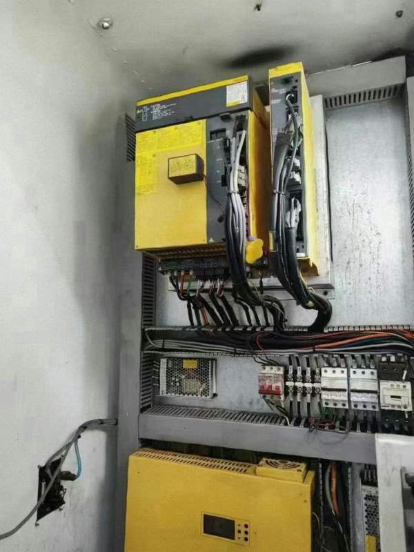 台立克1160L加工中心，两线一硬，发那科系统，bt50主.