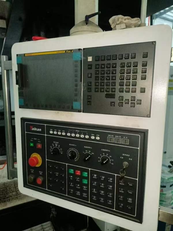 准新台群2550龙门加工中心，a法驱动，带刀裤买到赚到.