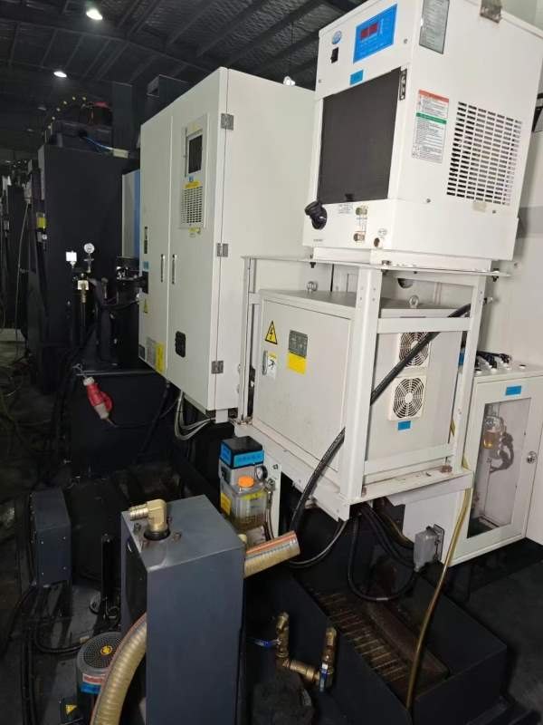台湾东台1050AIiU高性能加工中心，带中心出水，相当于.