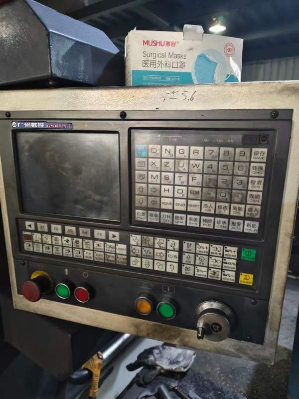 刚买下2台2020年瑞远520/1000数控车，10寸液压卡盘，.