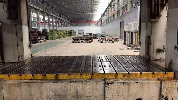 合肥锻压2000吨，台面4.6/2.6米。长沙工厂提货精品，.