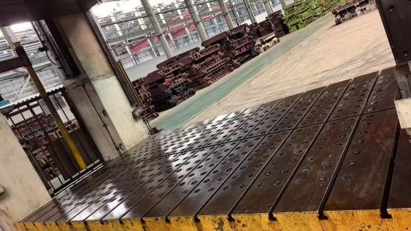 合肥锻压2000吨，台面4.6/2.6米。长沙工厂提货精品，.