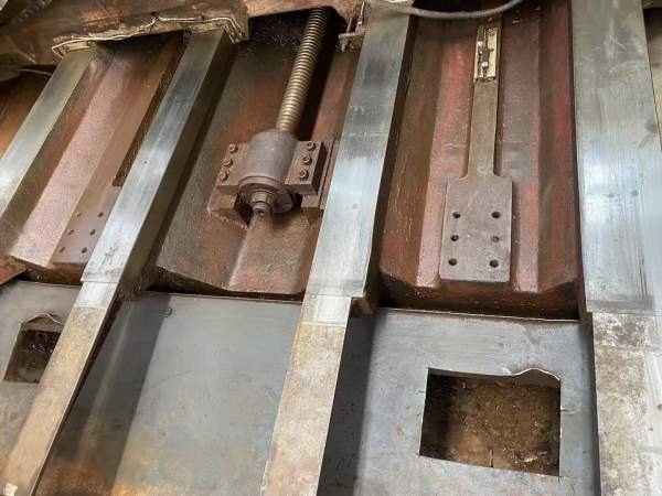 仓库现货，普什1890加工中心，三轴硬规bt50主轴，导轨.