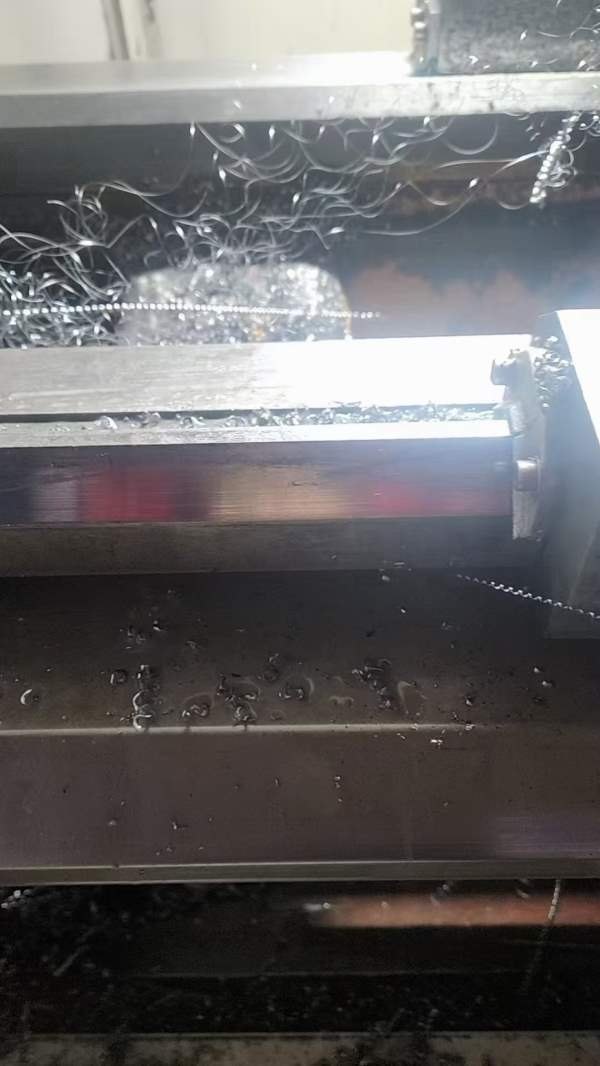 6140数控车床，价格便宜，需要的联系