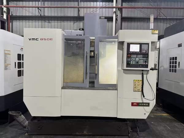 沈阳850立加带台湾255四轴沈阳VMC850E加工中心.发那科.